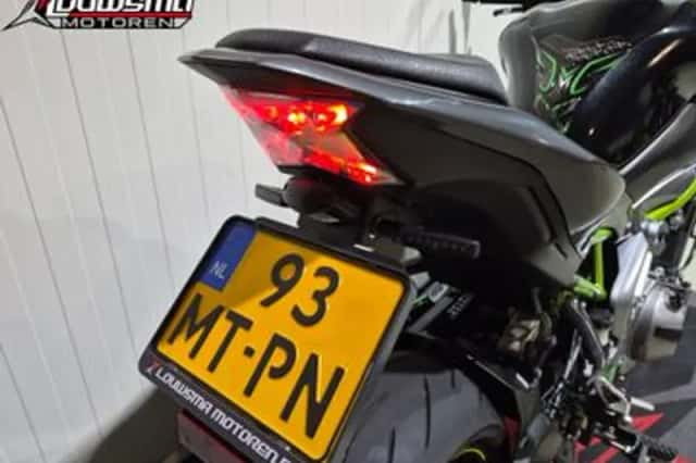 Kawasaki Z900 (2017) thumbnail 4