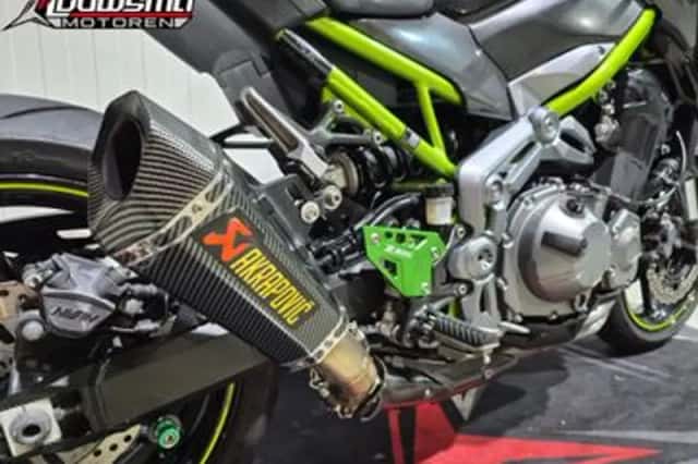 Kawasaki Z900 (2017) thumbnail 5
