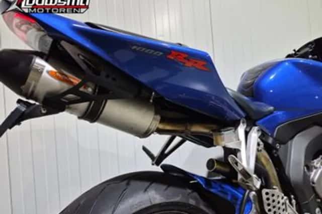 Honda CBR 1000 RR Fireblade (2005) thumbnail 4