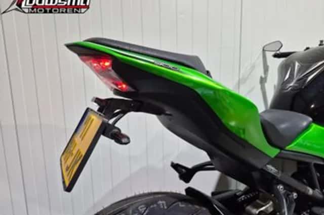 Kawasaki Z900 (2017) thumbnail 4