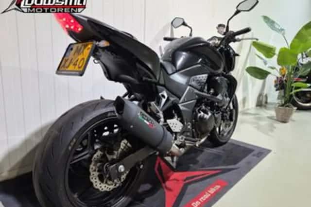 Kawasaki Z750 (2010) thumbnail 3