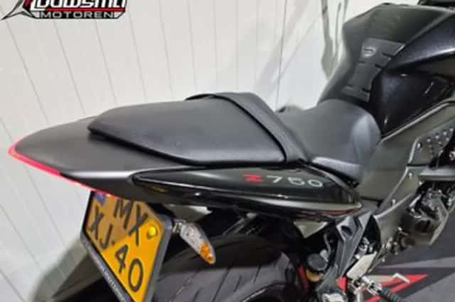 Kawasaki Z750 (2010) thumbnail 5