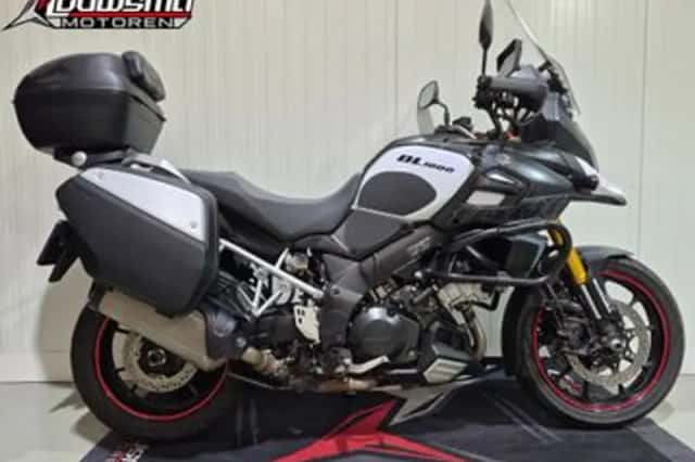 Suzuki V-Strom (2015) thumbnail 1