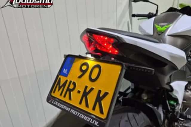 Kawasaki Z800 (2015) thumbnail 4