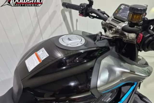 CFMoto 450NK (2025) thumbnail 6