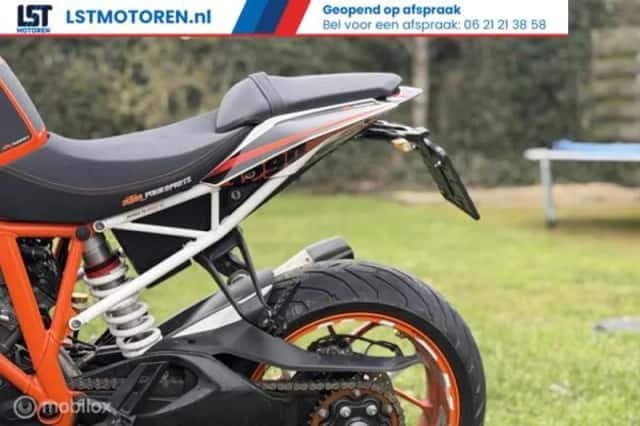 KTM 1290 SuperDuke R (2014) thumbnail 3