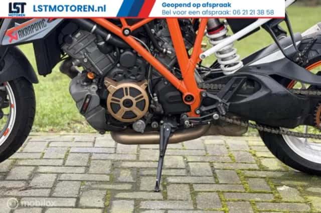 KTM 1290 SuperDuke R (2014) thumbnail 4