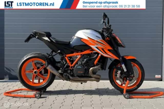KTM 1290 SuperDuke R EVO (2022) thumbnail 2