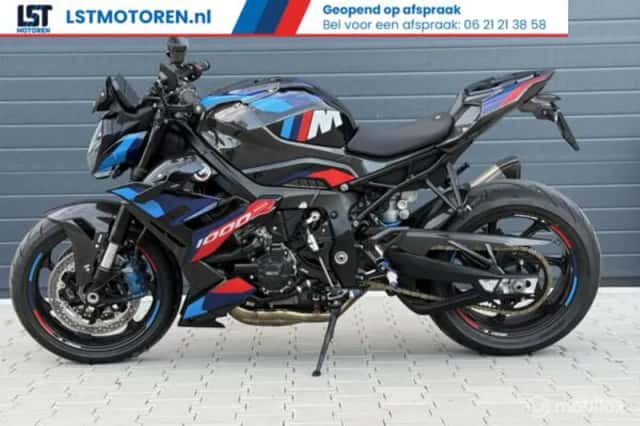 BMW M 1000 R (2023) thumbnail 1