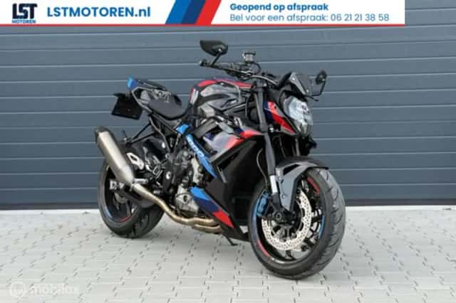 BMW M 1000 R (2023) thumbnail 4