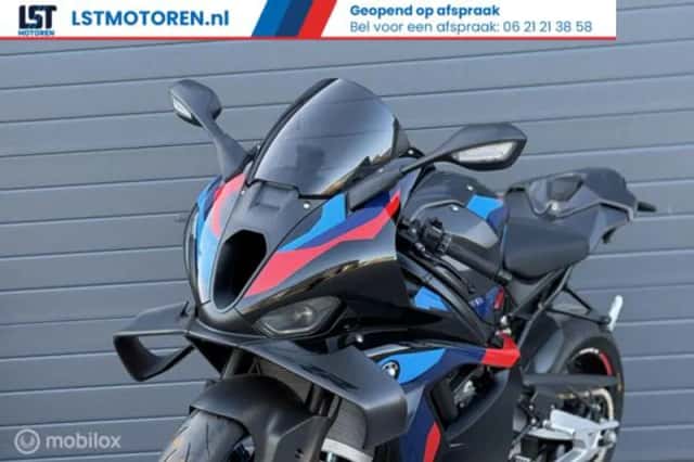 BMW M 1000 RR (2026) thumbnail 6