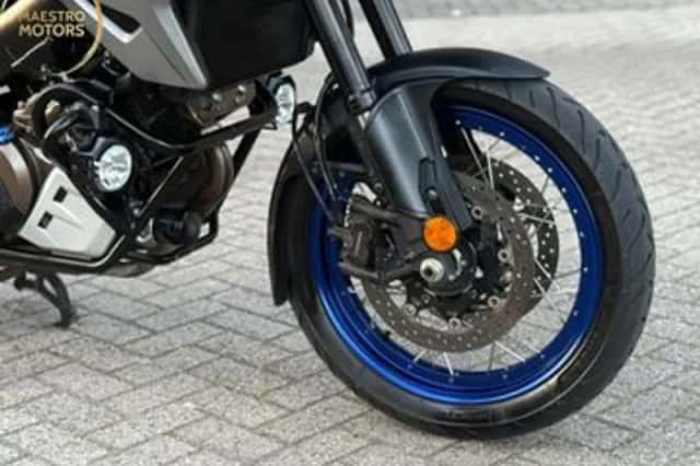 Suzuki V-Strom 1050 (2022) thumbnail 2