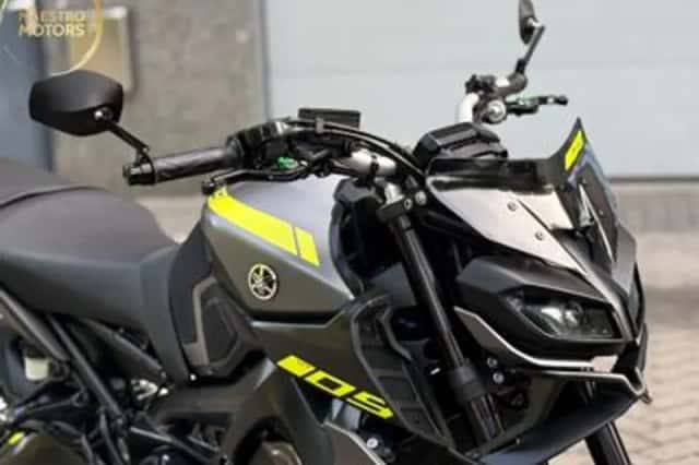 YAMAHA MT 09 ABS (2018) thumbnail 3