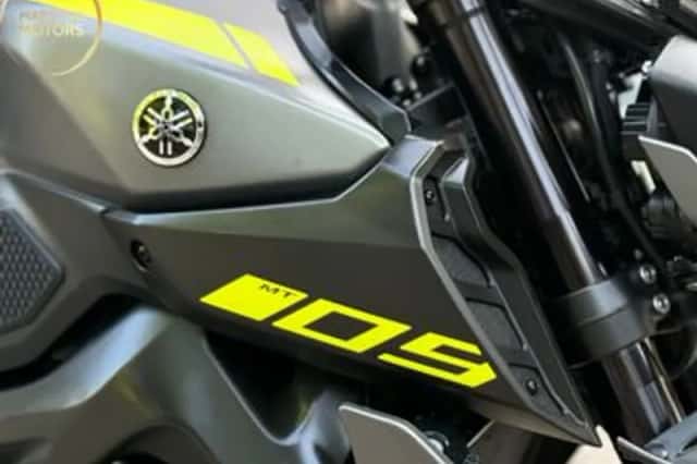 YAMAHA MT 09 ABS (2018) thumbnail 5