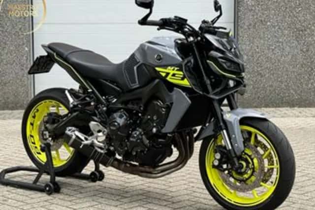 YAMAHA MT 09 ABS (2017) thumbnail 1