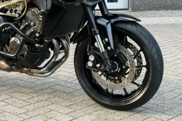 YAMAHA MT 09 ABS (2020) thumbnail 2
