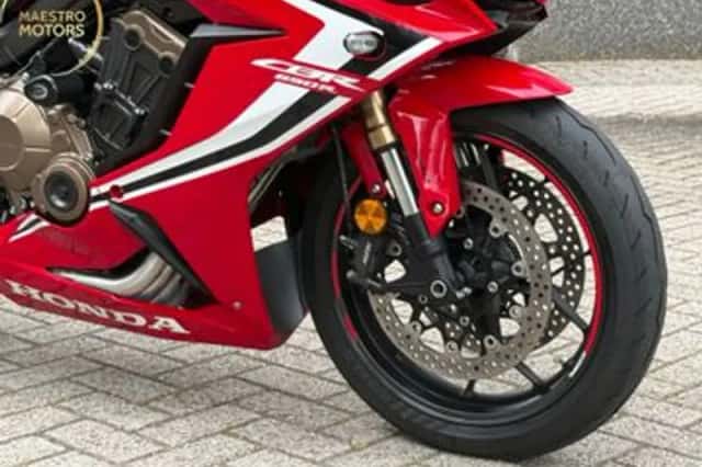Honda CBR650R (2019) thumbnail 2