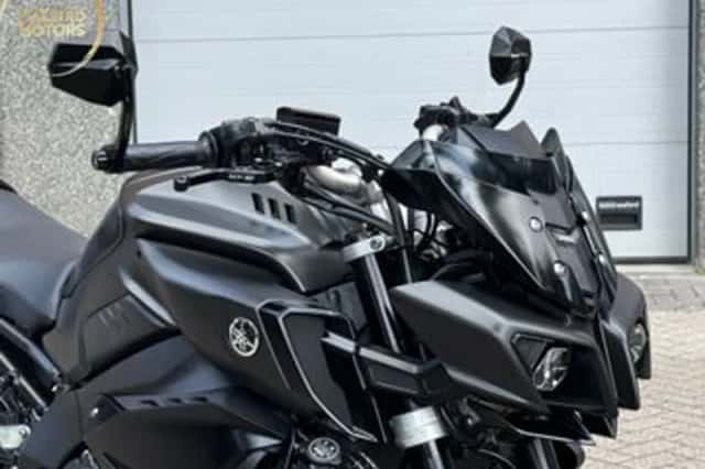 Yamaha MT-10 (2021) thumbnail 3