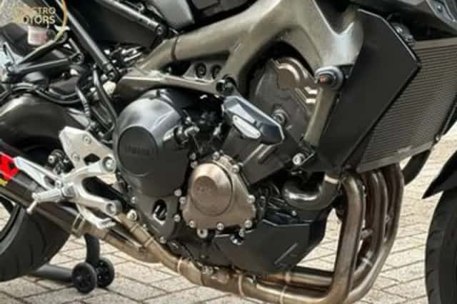Yamaha MT-09 (2017) thumbnail 3