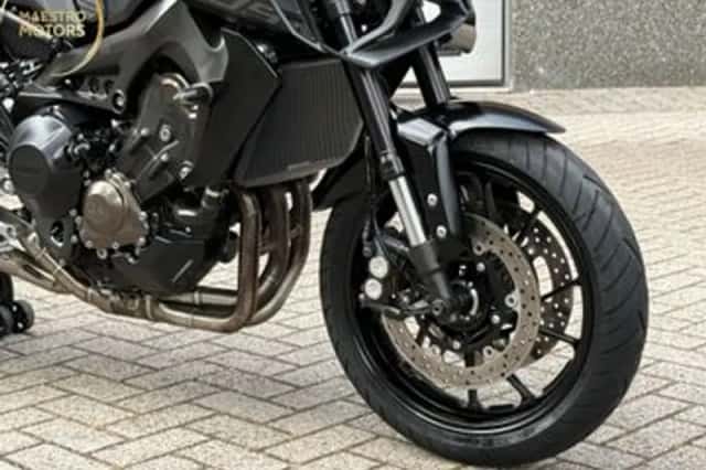 Yamaha MT-09 (2018) thumbnail 2
