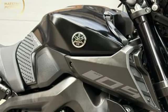 Yamaha MT-09 (2018) thumbnail 5