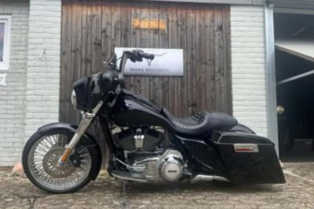 Harley-Davidson Street Glide (2013) thumbnail 1