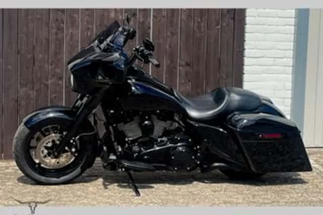 Harley-Davidson Fat Front Tire Street Glide Flhx (2017) thumbnail 1
