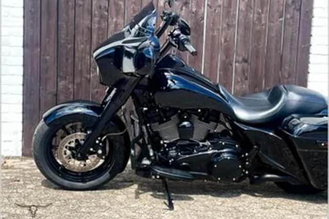 Harley-Davidson Fat Front Tire Street Glide Flhx (2017) thumbnail 4