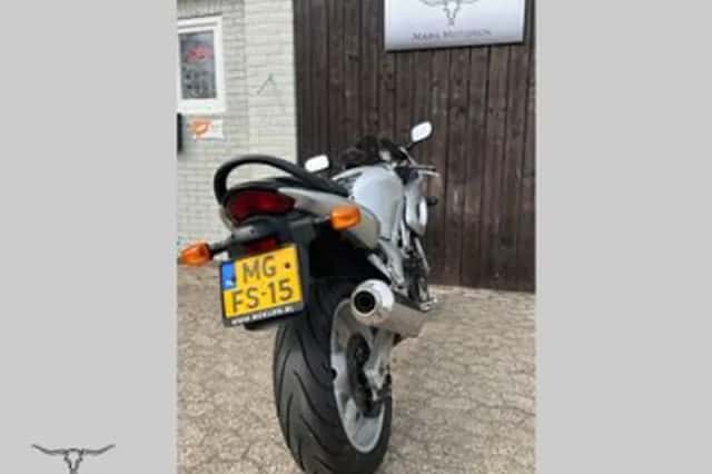 Suzuki SV650S (2002) thumbnail 5