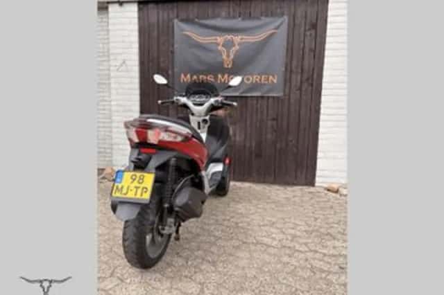 Piaggio MP3 300 (2012) thumbnail 6