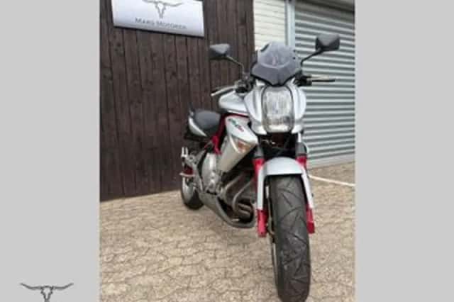 Kawasaki Er-6n (2006) thumbnail 5