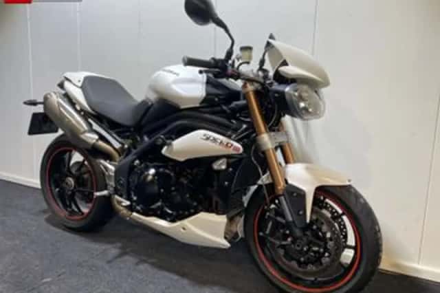Triumph Speed Triple 1050 (2012) thumbnail 2