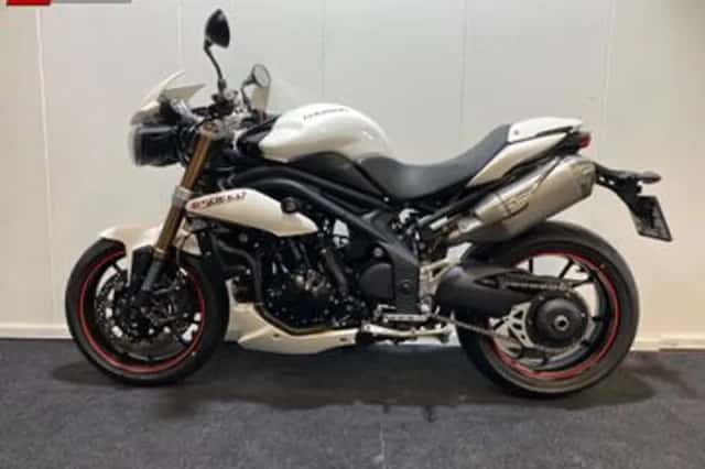 Triumph Speed Triple 1050 (2012) thumbnail 6