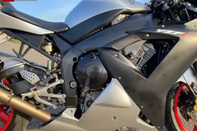 Yamaha YZF-R1 (2003) thumbnail 3