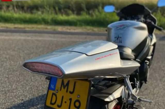 Yamaha YZF-R1 (2003) thumbnail 5