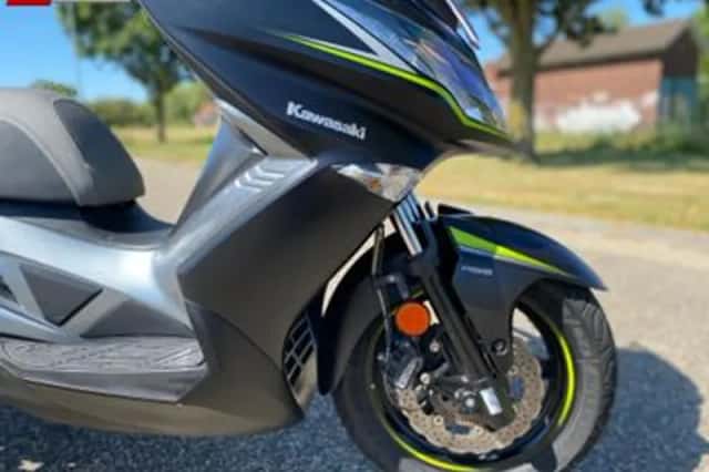Kawasaki J300 Special Edition (2018) thumbnail 3