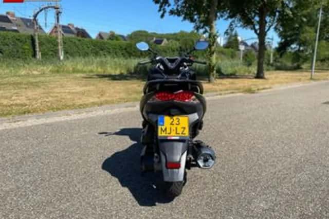 Kawasaki J300 Special Edition (2018) thumbnail 5