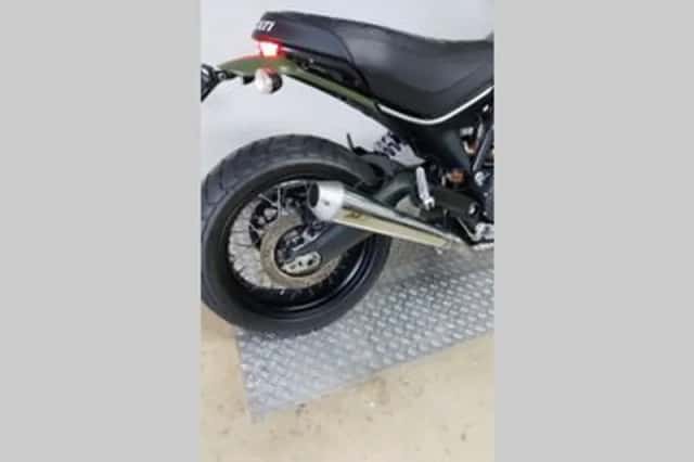 DUCATI SCRAMBLER URBAN ENDURO (2015) thumbnail 4