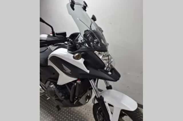 Honda NC 750 X DCT C-ABS (2015) thumbnail 2