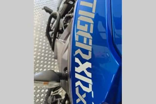 Triumph Tiger 800 XRX (2016) thumbnail 4