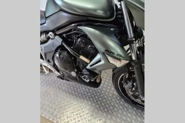 Kawasaki Er-6n (2012) thumbnail 3