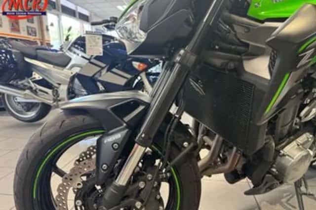 Kawasaki Z900 (2018) thumbnail 4