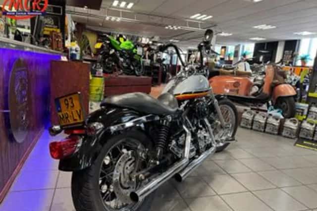 HARLEY-DAVIDSON STREETBOB LOW RIDER FXDLI FXDB (2004) thumbnail 3