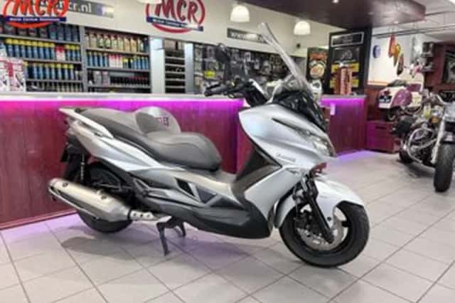Kawasaki J 300 (2014) thumbnail 5