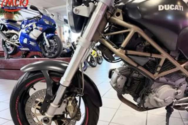 DUCATI M 600 (2002) thumbnail 2