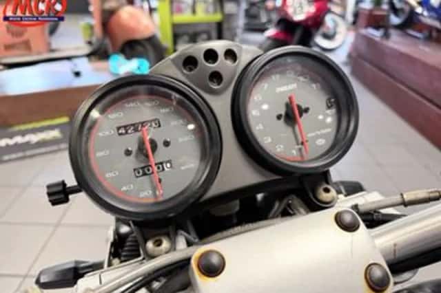DUCATI M 600 (2002) thumbnail 4