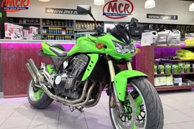 Kawasaki Z1000 (2004) thumbnail 2