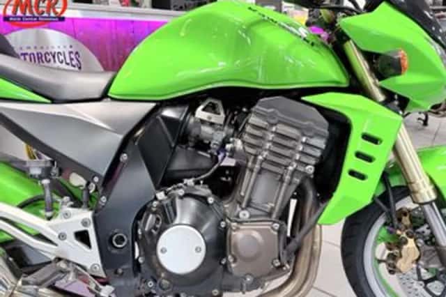 Kawasaki Z1000 (2004) thumbnail 4