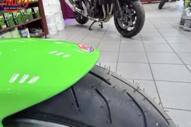 Kawasaki Z1000 (2004) thumbnail 6