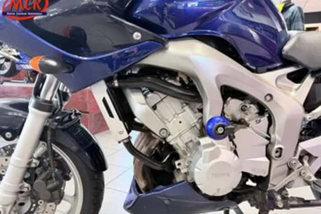 Yamaha FZ 6S Fazer (2003) thumbnail 2
